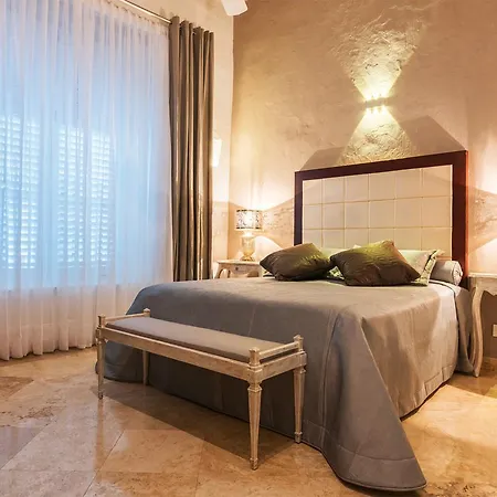 Ofihotel Perla